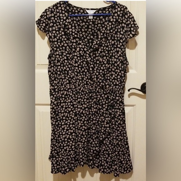 Arizona Jean Company faux wrap print mini dress with ruffled edges - Picture 2 of 7